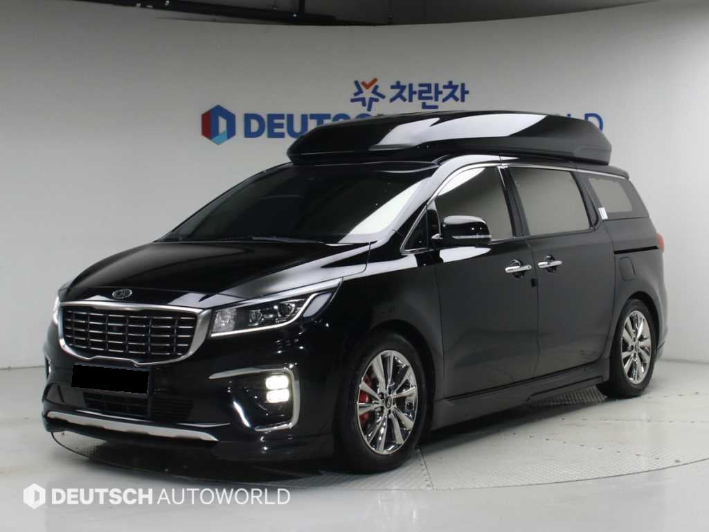 Kia Carnival — photo 01