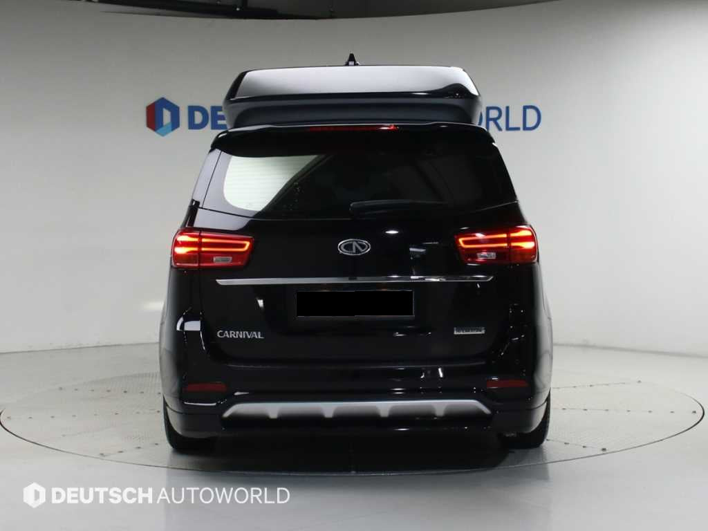 Kia Carnival — photo 04