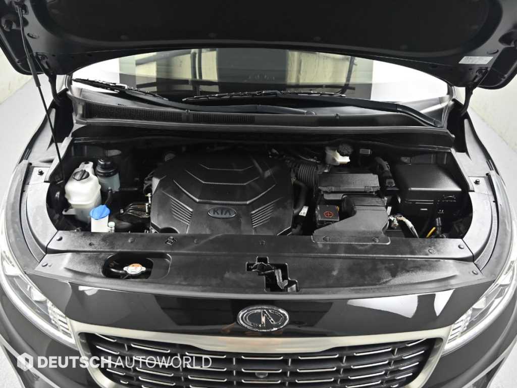 Kia Carnival — photo 06