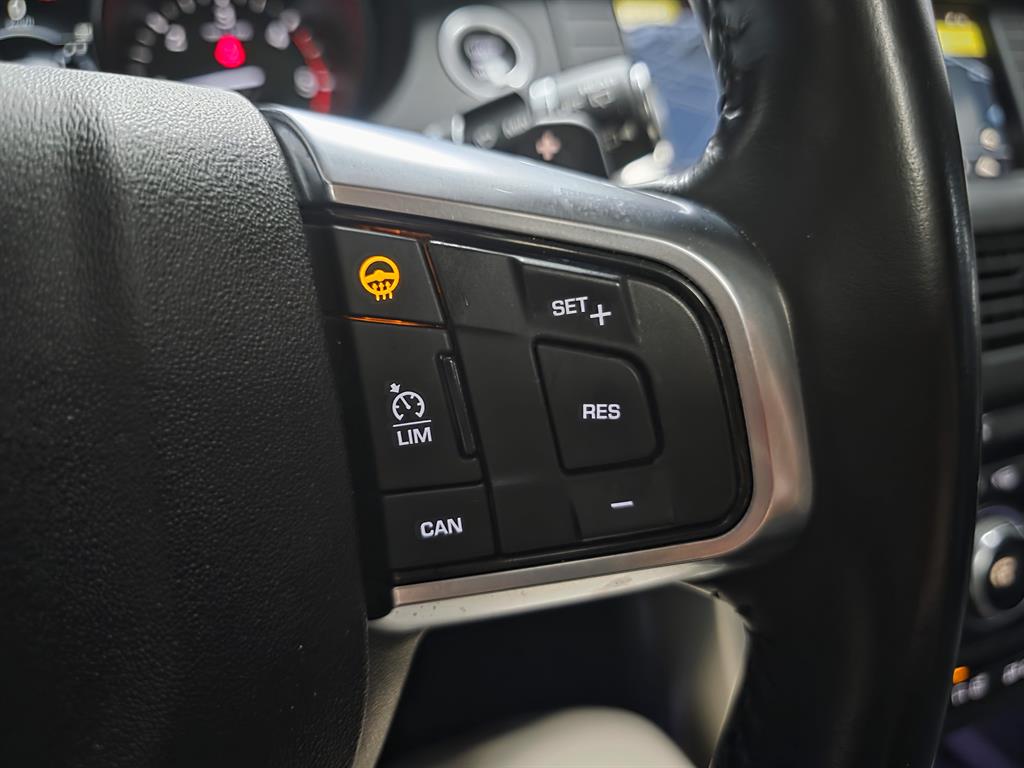 Land Rover Discovery Sport — photo 14