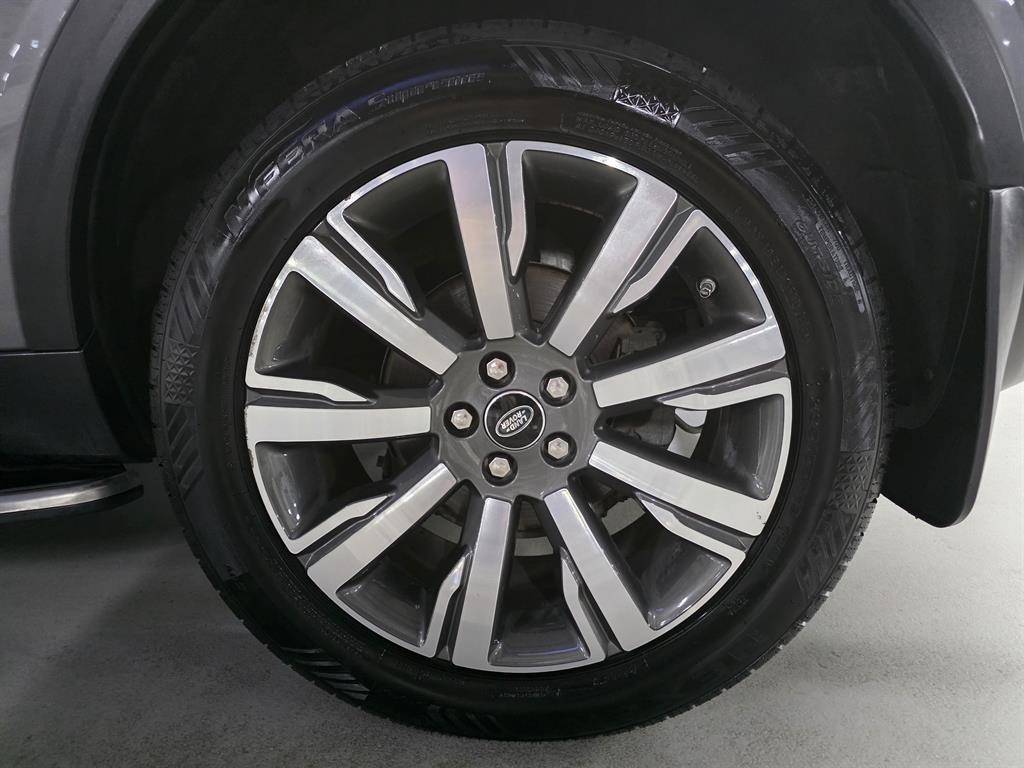 Land Rover Discovery Sport — photo 19