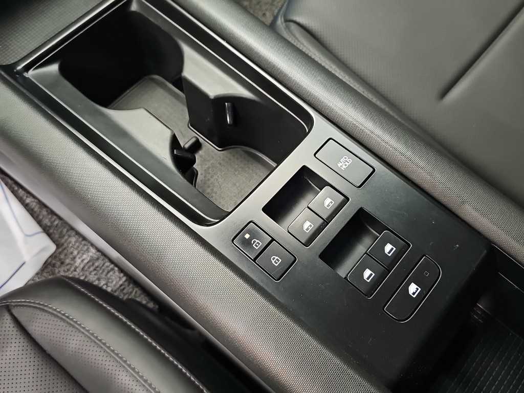 Hyundai Ioniq6 — photo 18