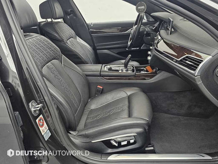 BMW 7-Series — photo 10