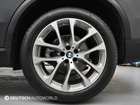 BMW X5 — photo 05