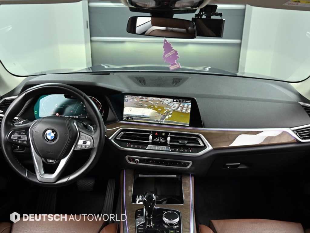 BMW X5 — photo 07