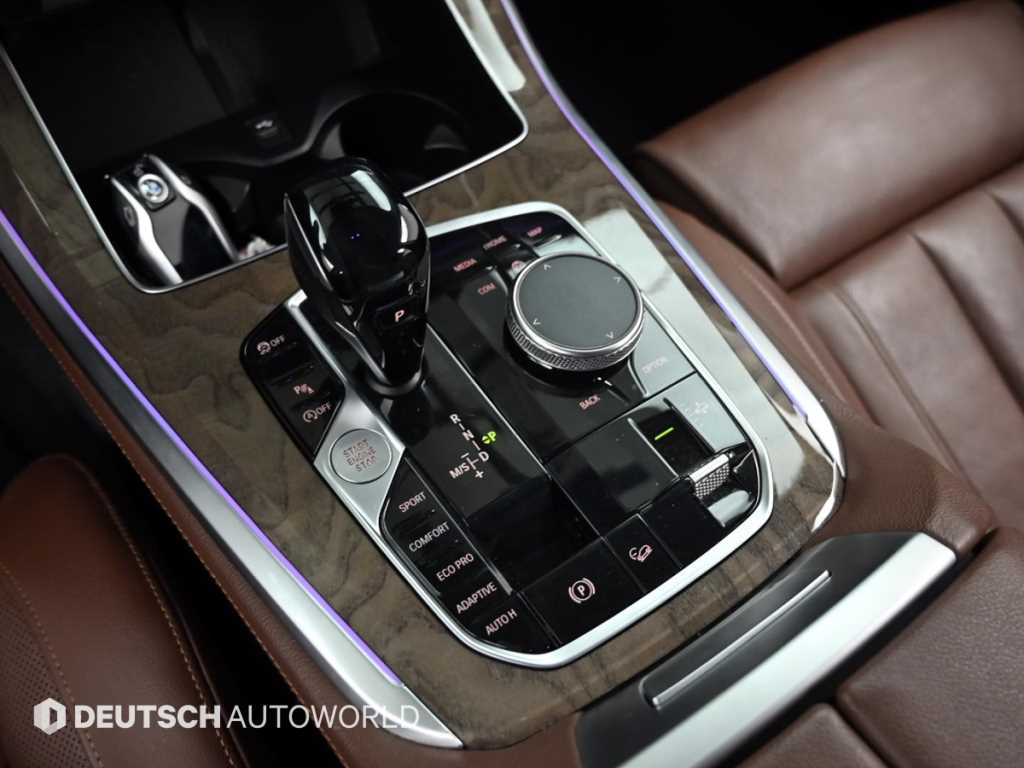 BMW X5 — photo 09
