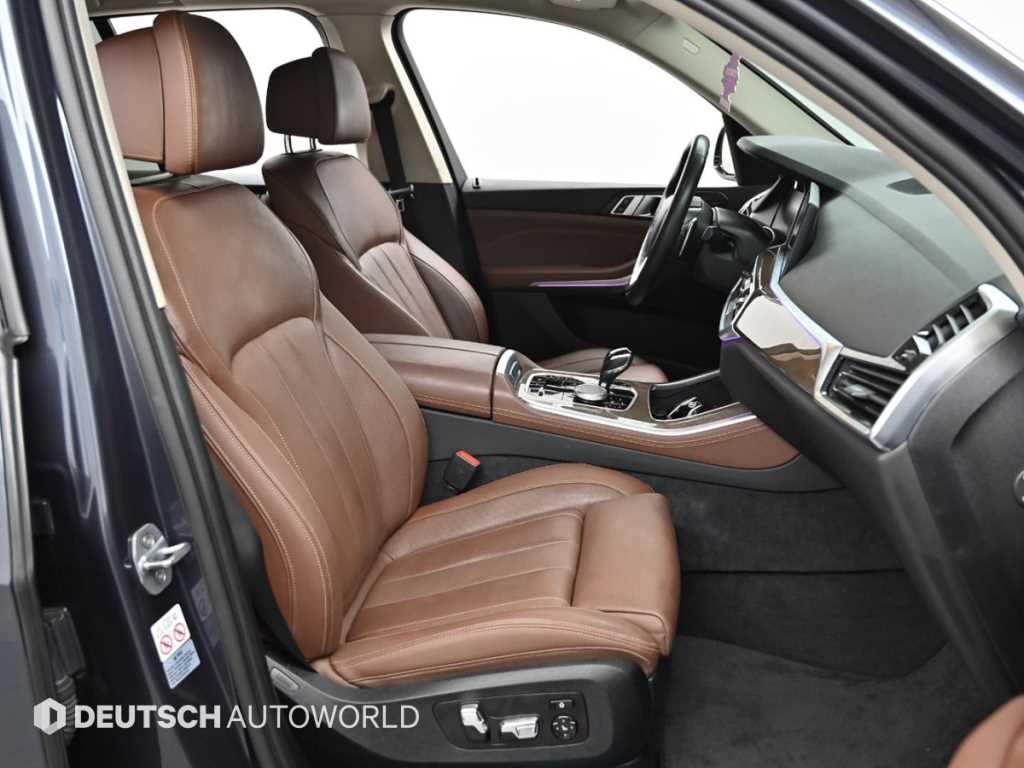 BMW X5 — photo 10