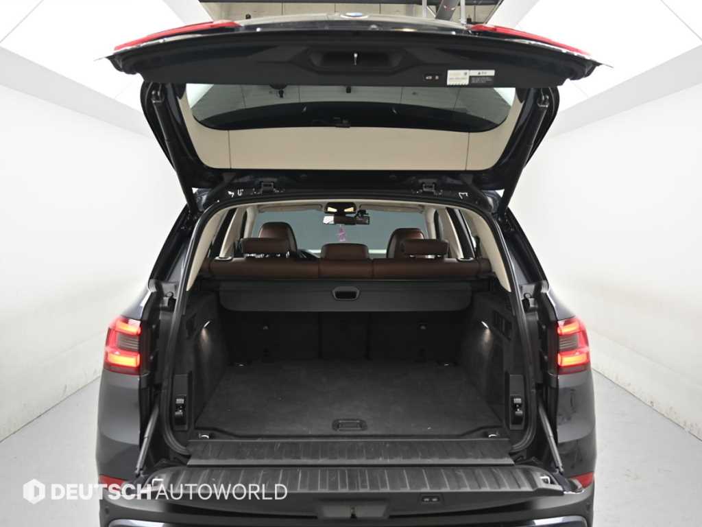 BMW X5 — photo 19