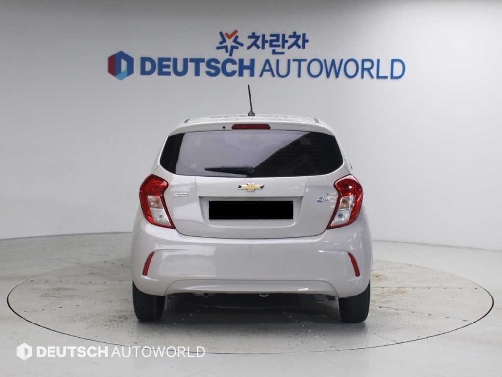 CHEVROLET Spark — photo 04