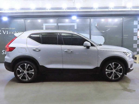 Volvo XC40 — photo 03