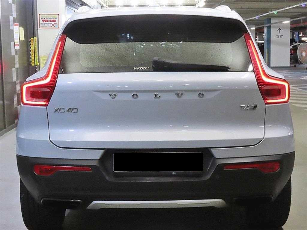 Volvo XC40 — photo 05