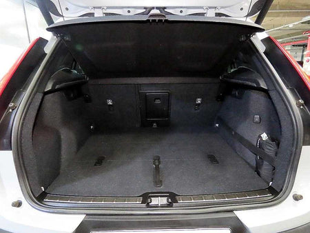 Volvo XC40 — photo 17