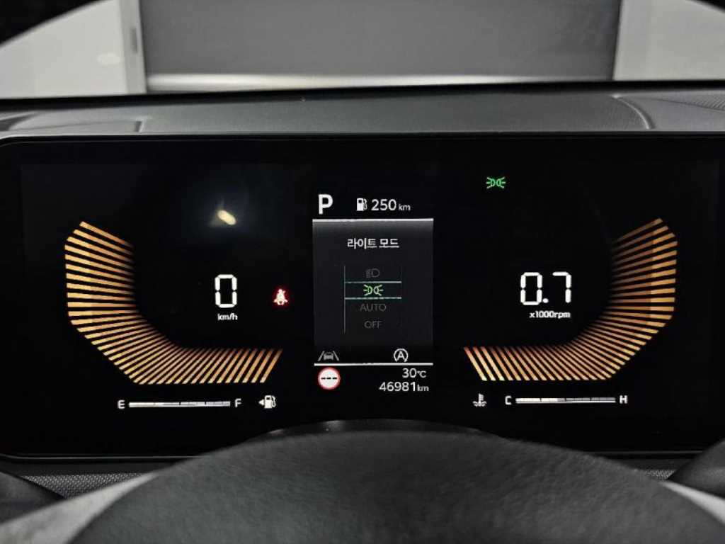 Kia K5 — photo 08