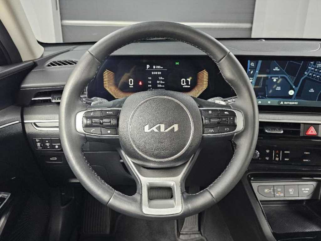 Kia K5 — photo 13