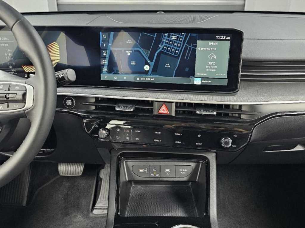 Kia K5 — photo 14