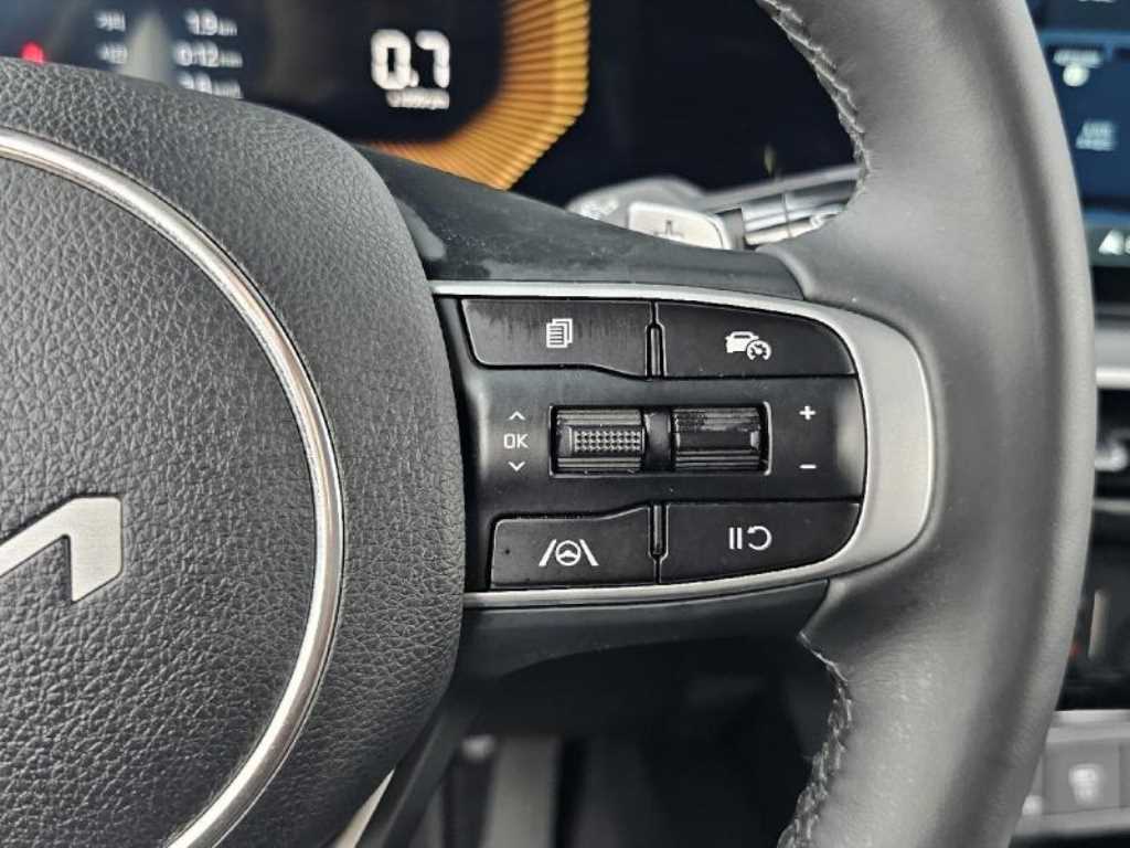 Kia K5 — photo 16
