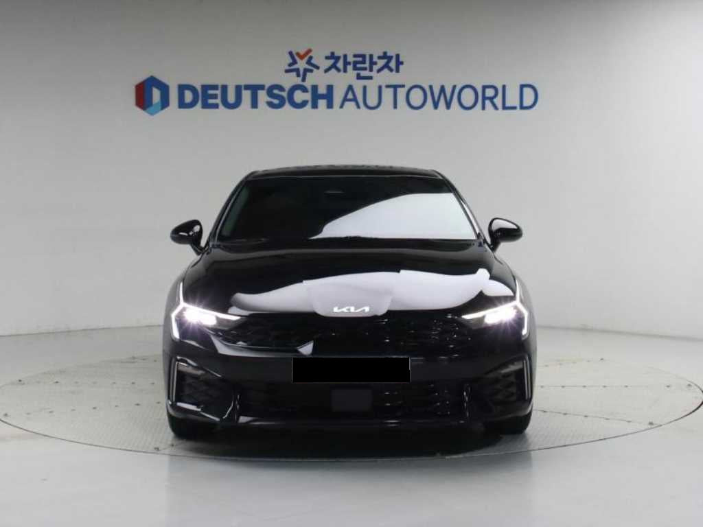 Kia K5 — photo 03