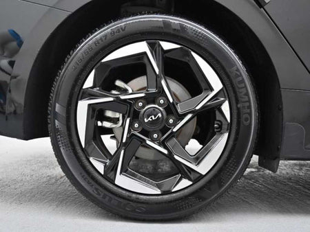 Kia K5 — photo 05