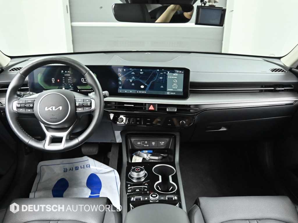 Kia K5 — photo 07