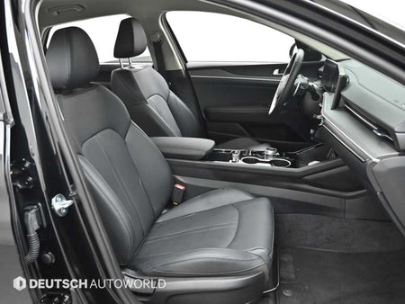 Kia K5 — photo 10