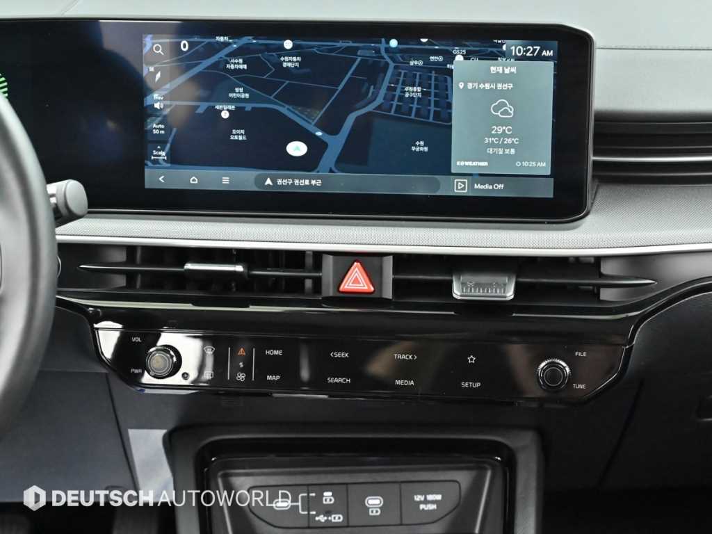 Kia K5 — photo 14
