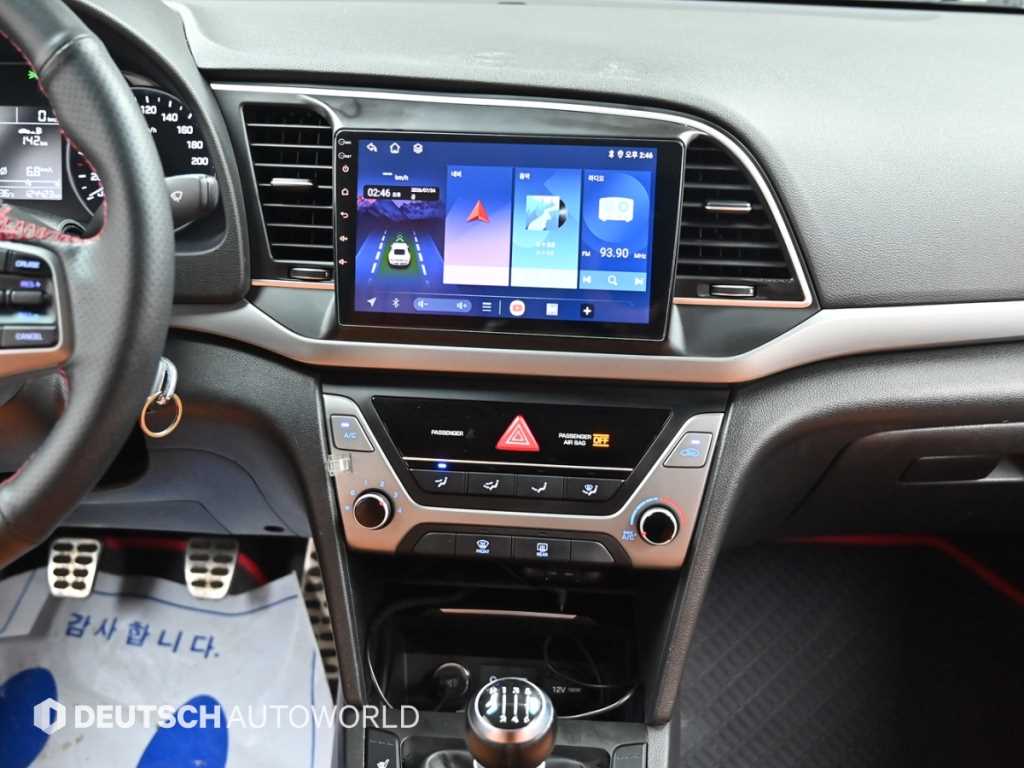 Hyundai Avante — photo 14