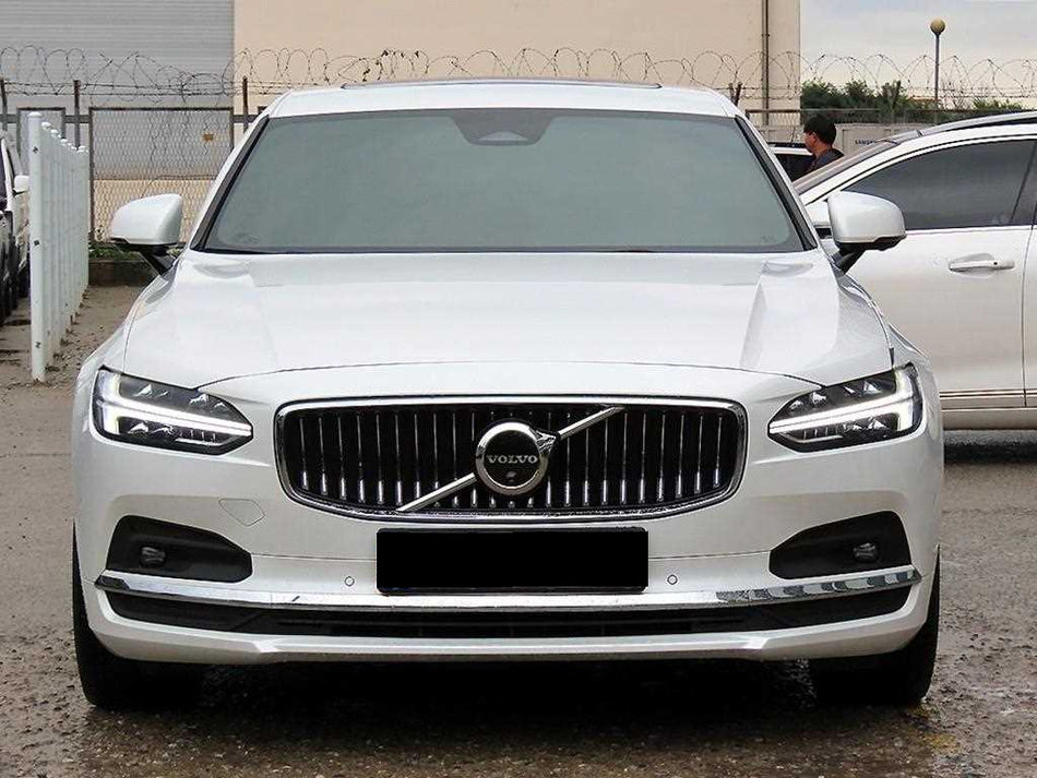 Volvo S90 — photo 01