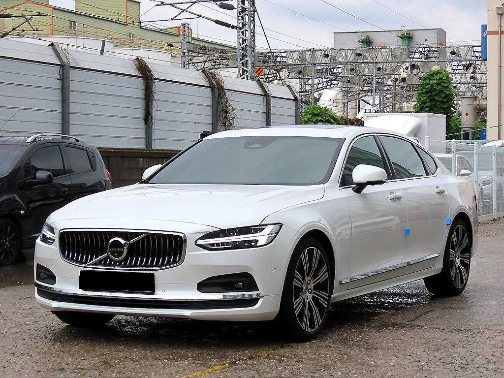 Volvo S90 — photo 02
