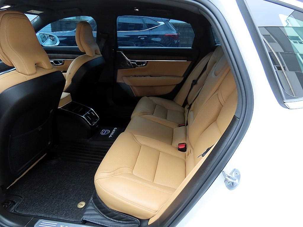 Volvo S90 — photo 06