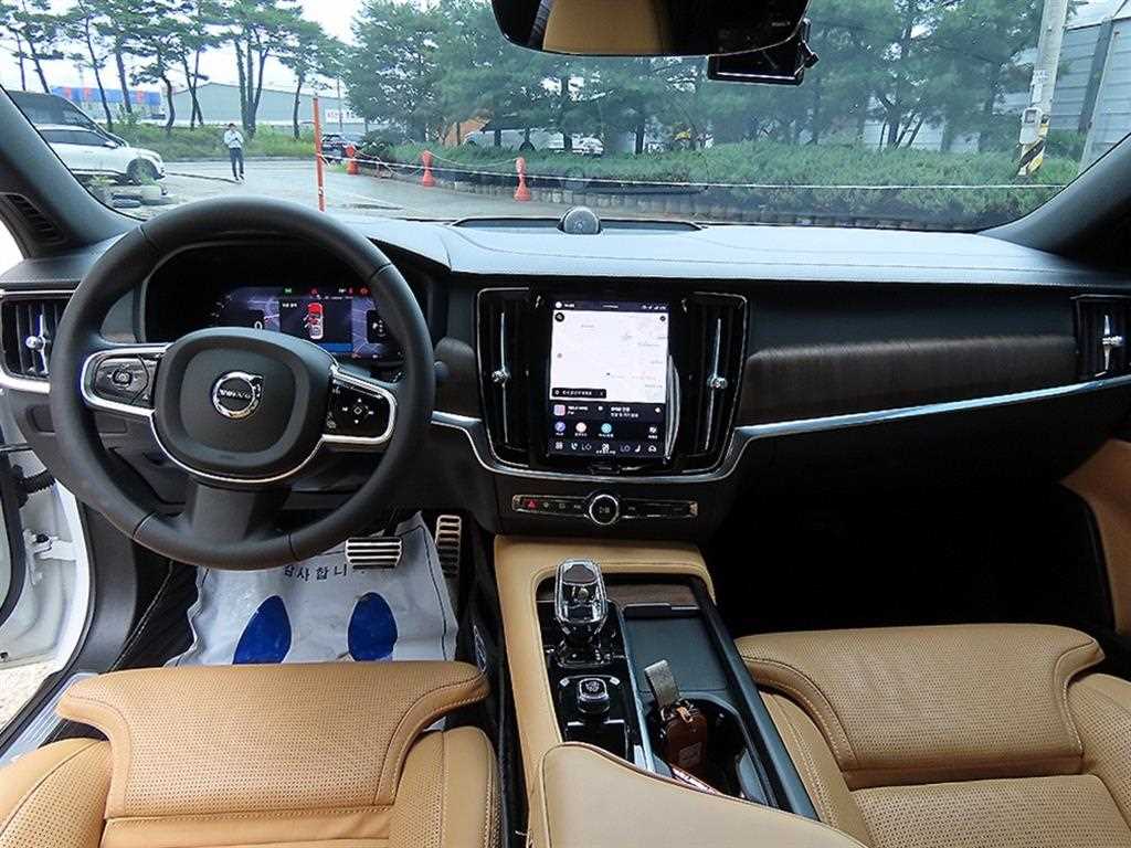 Volvo S90 — photo 07
