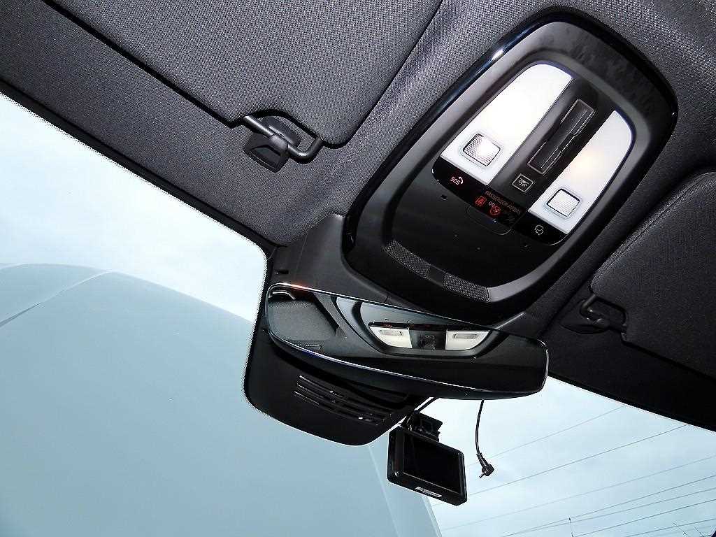 Volvo S90 — photo 15