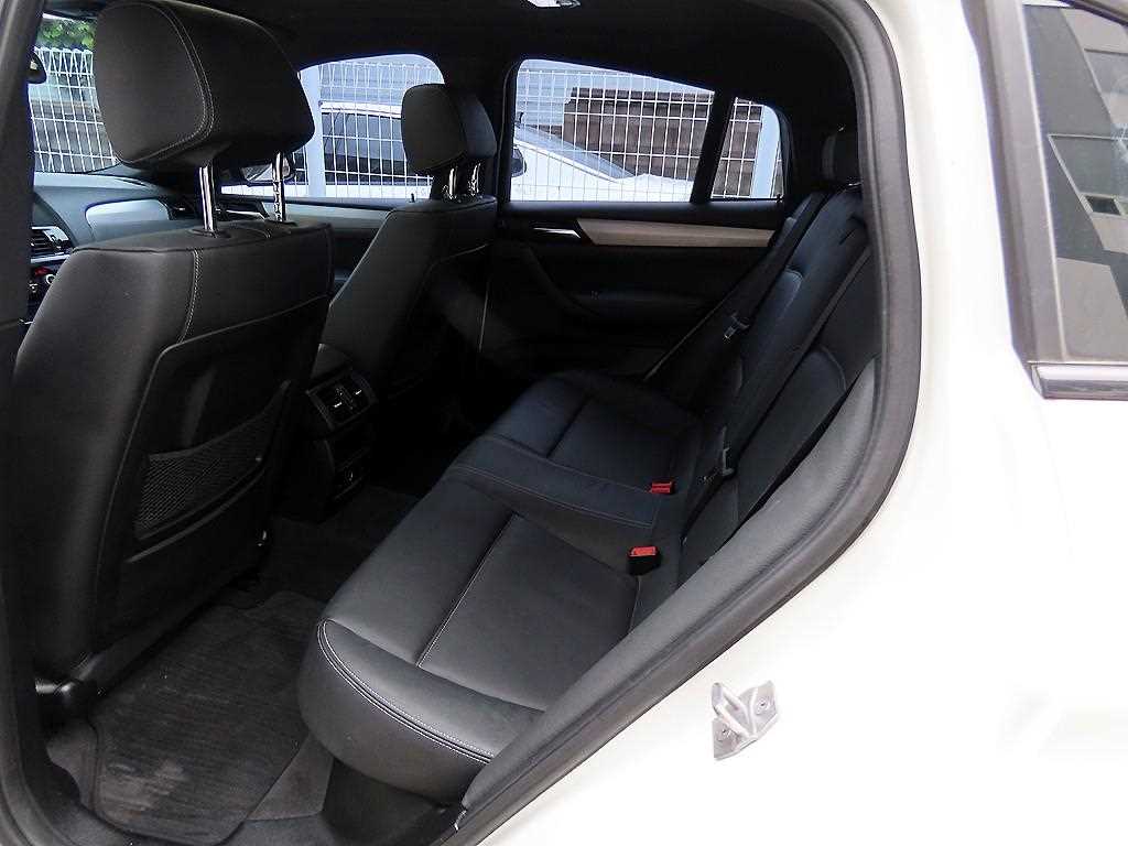 BMW X4 — photo 06