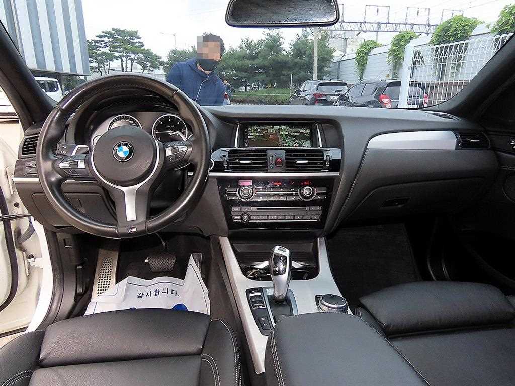 BMW X4 — photo 07