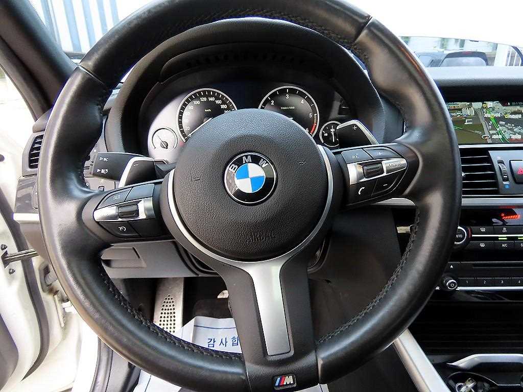 BMW X4 — photo 08
