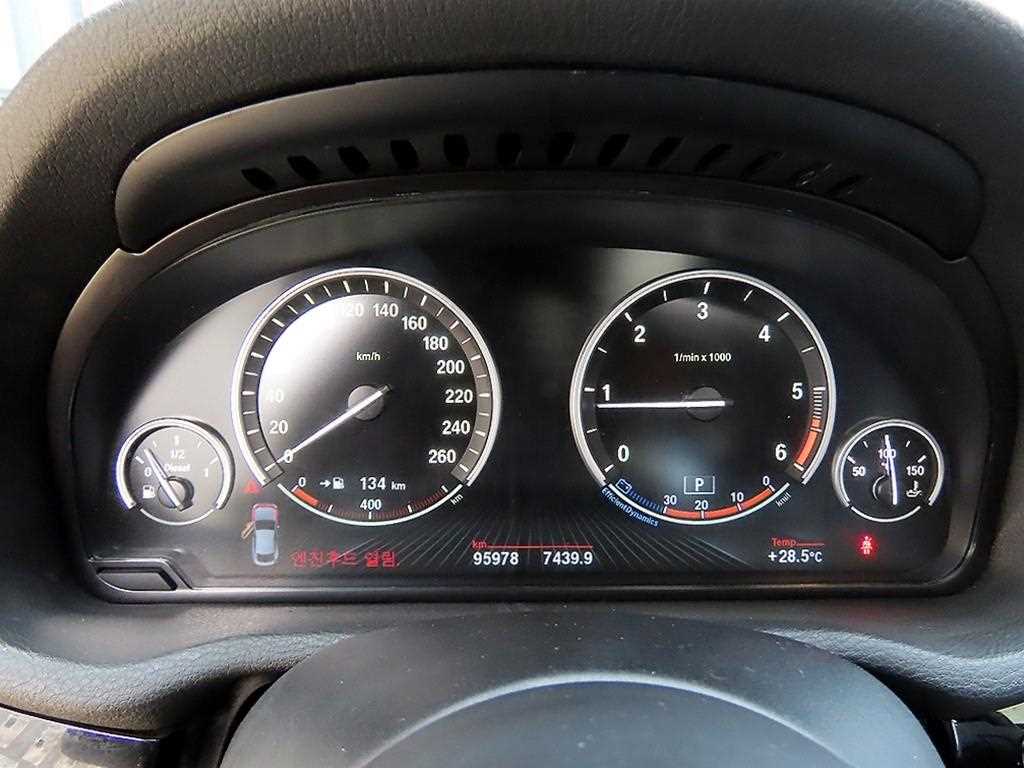 BMW X4 — photo 09