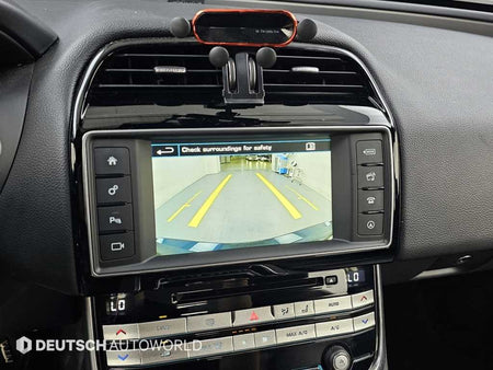 Jaguar XE — photo 15