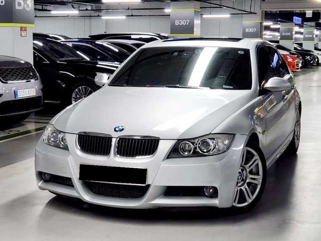 BMW 3-Series — photo 01