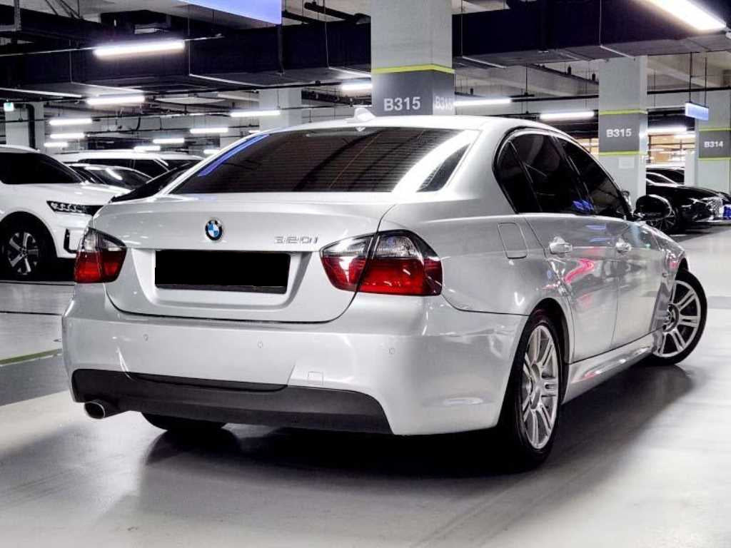 BMW 3-Series — photo 04