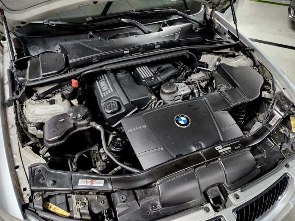 BMW 3-Series — photo 06