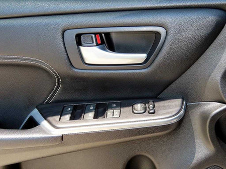 Toyota Camry — photo 11
