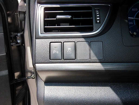 Toyota Camry — photo 12