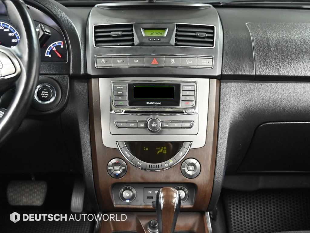 KGM Rexton — photo 14