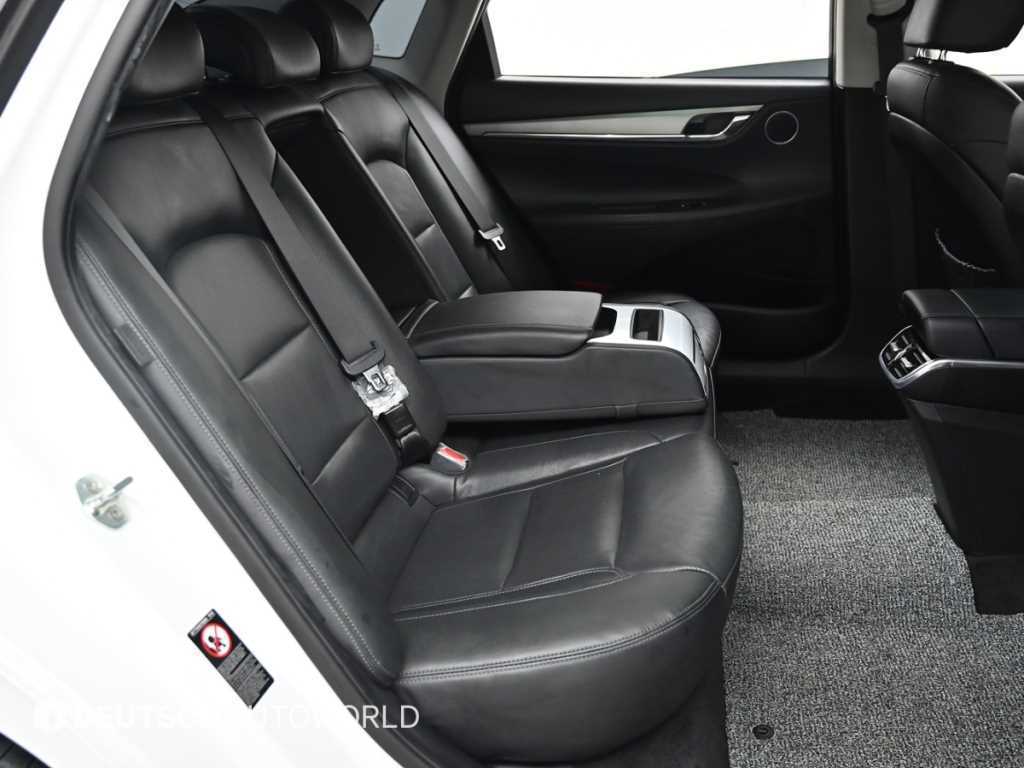 Hyundai Grandeur — photo 12