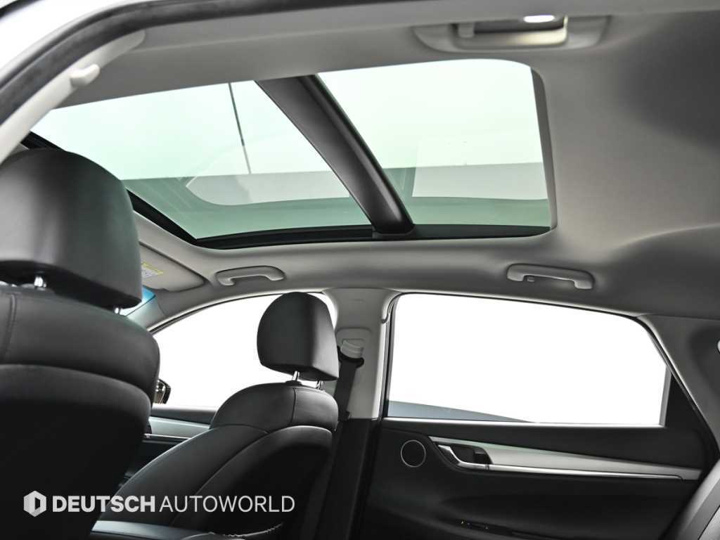 Hyundai Grandeur — photo 18