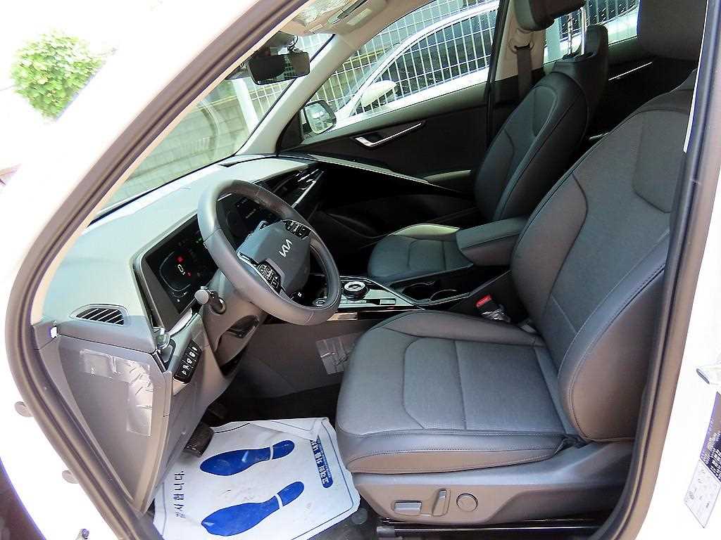 Kia Niro — photo 05