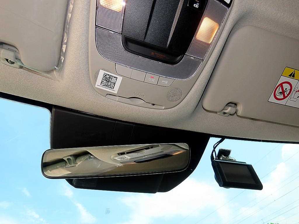 Kia Niro — photo 14