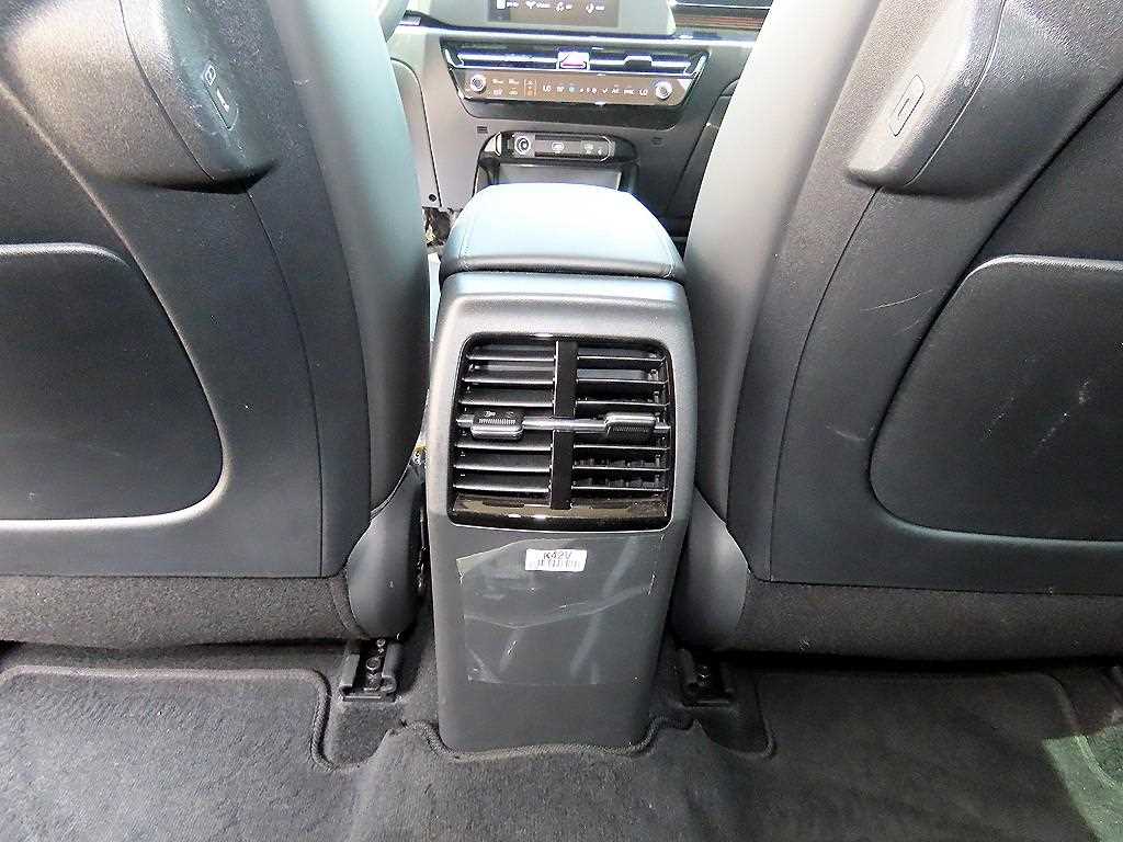 Kia Niro — photo 17