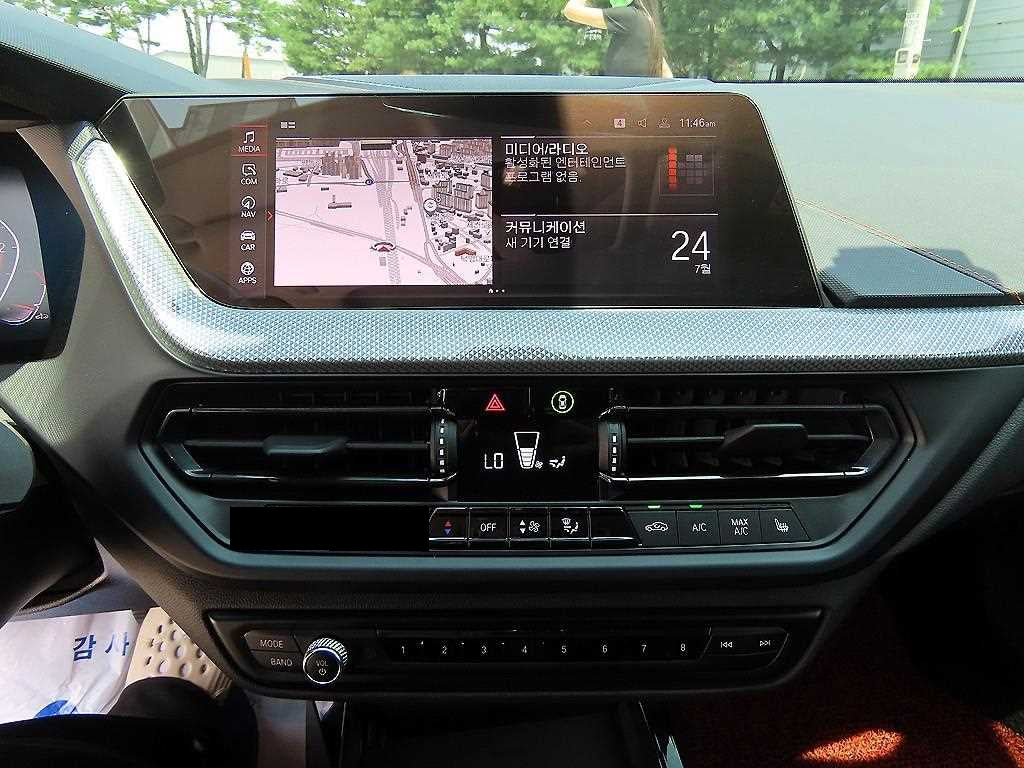 BMW 1-Series — photo 12