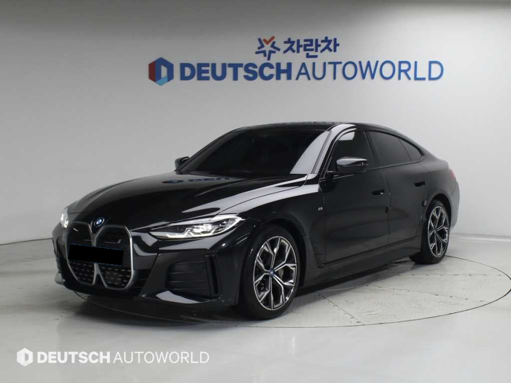 BMW i4 — photo 01