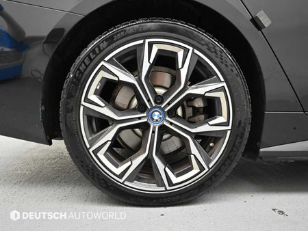 BMW i4 — photo 05